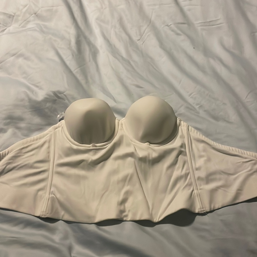 Sweet Nothings strapless body forming bra